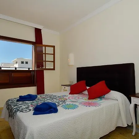Private With Pool Faro Park فيلة
